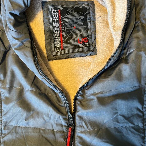 ๐ธ FAHRENHEIT SHERRPA LINED HOOD VEST DARK GREY ๐ธ - Picture 6 of 6